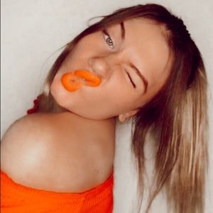 Meet your Posher, Kenzi